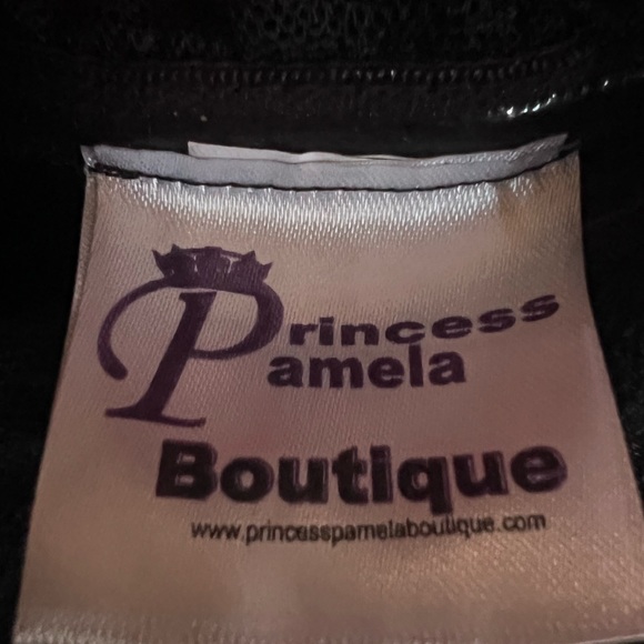 👑#23 🛍!!HOST PICK!!🛍 Lace Strapless Dress-1X (Clearance) - Picture 3 of 10